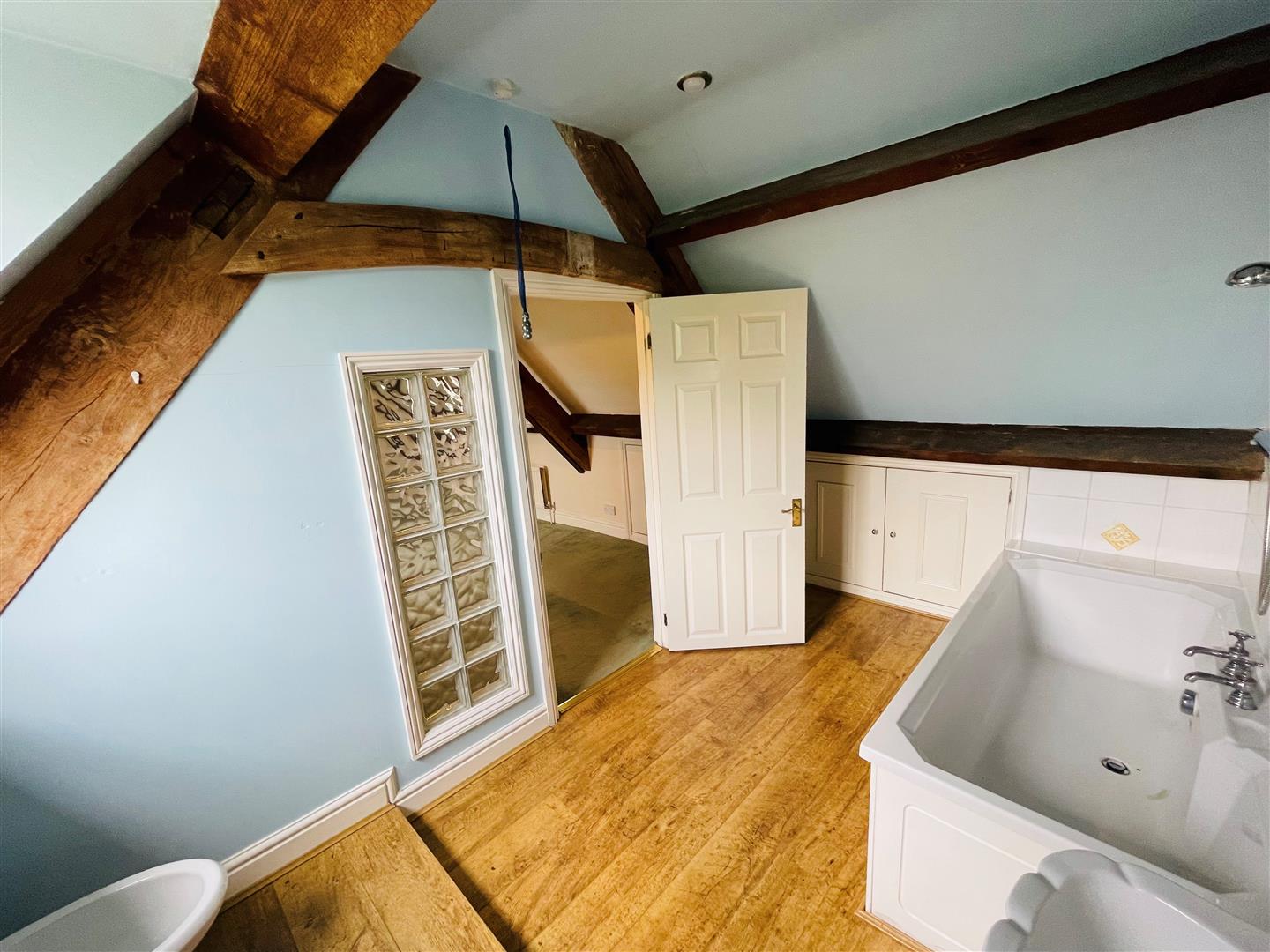 Shurnhold, Melksham Lock and Key